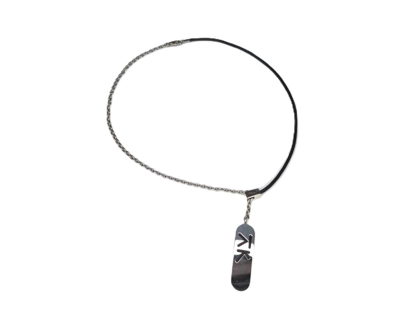 Makuti edelstaal collier met 0.01ct diamant ingelegd met met ebony hout.